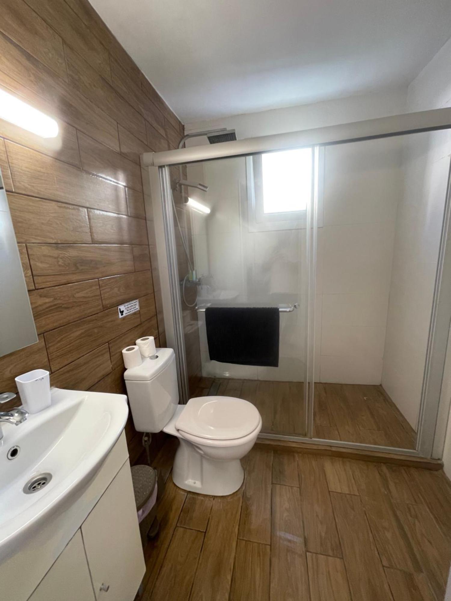 Mari House-Close To The Beach Paphos Esterno foto